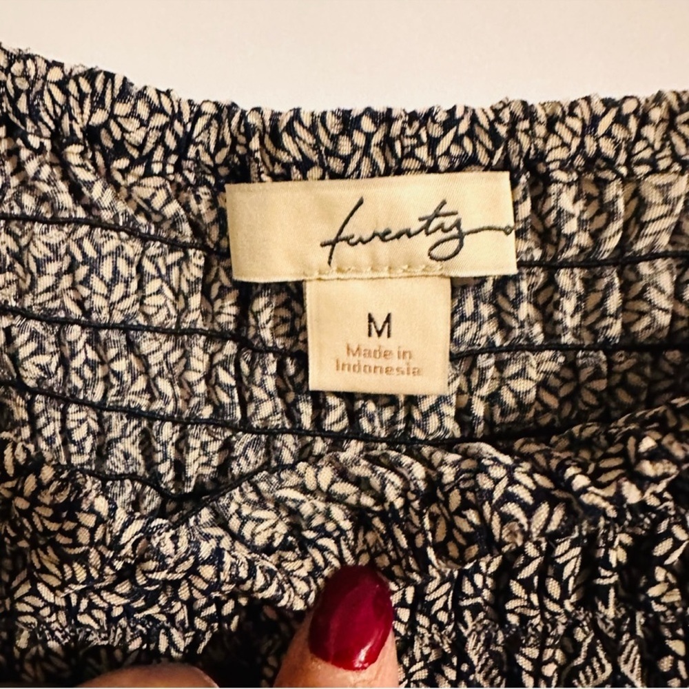 F21 | Dress | Smocked Taupe/Navy with Pockets - Picture 4 of 5